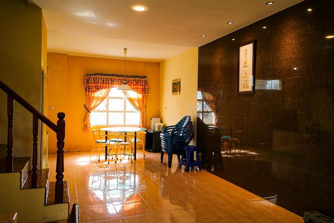 Villa Bukit Indah Brastagi / 不拉士打宜 外观 照片